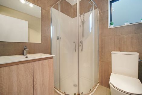 Photo of property in 12/9 Schnapper Rock Road, Greenhithe, Auckland, 0632