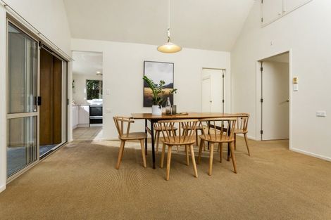 Photo of property in 2/34 Waipuia Place, Greenhithe, Auckland, 0632