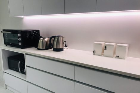 Photo of property in 23a Bournemouth Terrace, Murrays Bay, Auckland, 0630