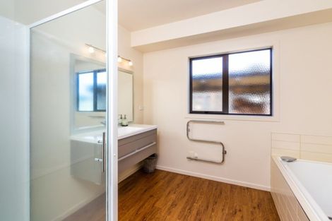 Photo of property in 46 Kenrigg Road, Kinloch, Taupo, 3377