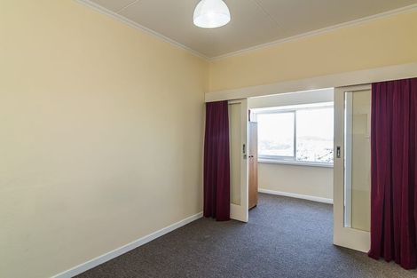 Photo of property in 118 Kelburn Parade, Kelburn, Wellington, 6012