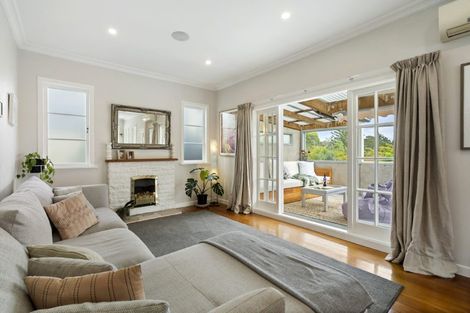 Photo of property in 2/22 Roseberry Avenue, Birkenhead, Auckland, 0626