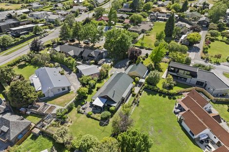 Photo of property in 4 Kidson Lane, Wanaka, 9305