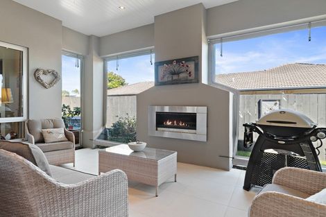 Photo of property in 12 Amberley Place, Flagstaff, Hamilton, 3210