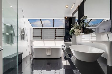 Photo of property in 1/285 Bleakhouse Road, Mellons Bay, Auckland, 2014