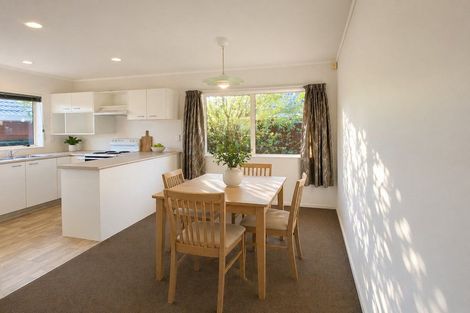 Photo of property in 2/51 East Street, Papakura, 2110