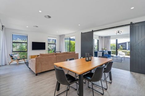 Photo of property in 6 Awatea Drive, Whitianga, 3510