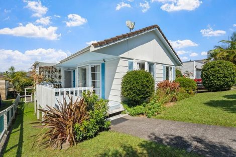 Photo of property in 1/113 Rosario Crescent, Red Beach, 0932