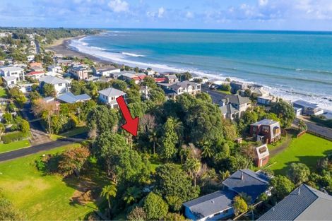 Photo of property in 9 Mcfarlane Street, Oakura, 4314