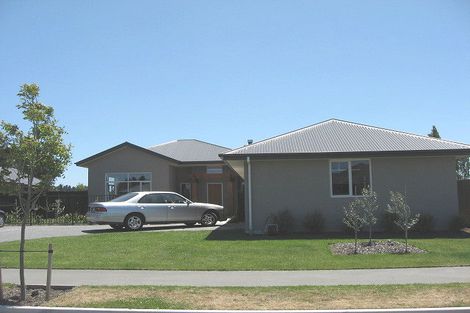 Photo of property in 14 Reka Street, Parklands, Christchurch, 8083