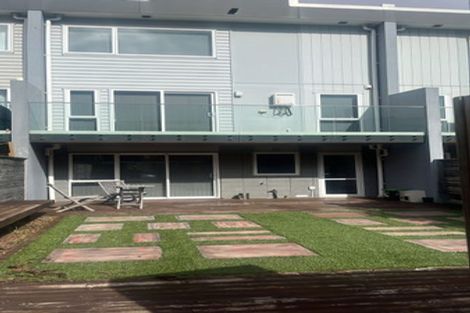 Photo of property in 75 Bordeaux Parade, Te Atatu South, Auckland, 0610