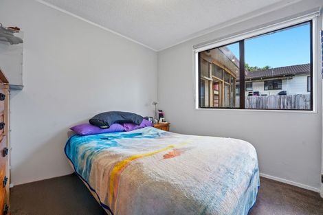 Photo of property in 2/10 Silver Road, Weymouth, Auckland, 2103