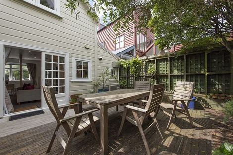 Photo of property in 6 Brougham Street, Mount Victoria, Wellington, 6011