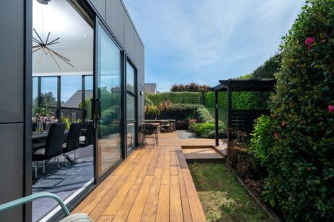 Photo of property in 6 Pukatea Close, Raumati Beach, Paraparaumu, 5032