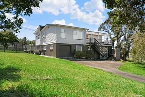 Photo of property in 4 Matai Road, Stanmore Bay, Whangaparaoa, 0932
