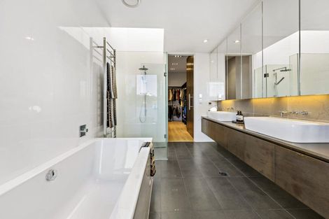 Photo of property in 25a West End Road, Herne Bay, Auckland, 1022