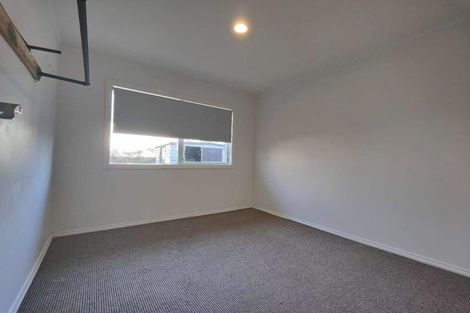 Photo of property in 24 Tyrian Close, Half Moon Bay, Auckland, 2012
