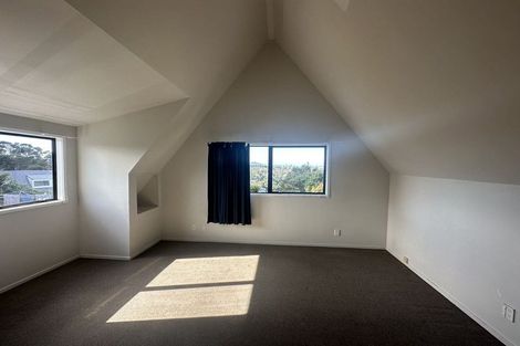 Photo of property in 2/92 Manuka Road, Glenfield, Auckland, 0629