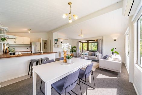 Photo of property in 22 Whitechapel Grove, Stokes Valley, Lower Hutt, 5019