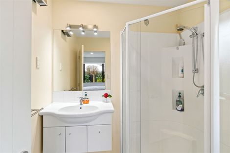 Photo of property in 96 Willowview Drive, Redwood, Christchurch, 8051