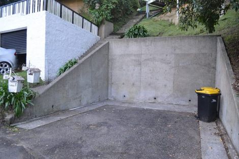 Photo of property in 32 Ngaio Road, Kelburn, Wellington, 6012