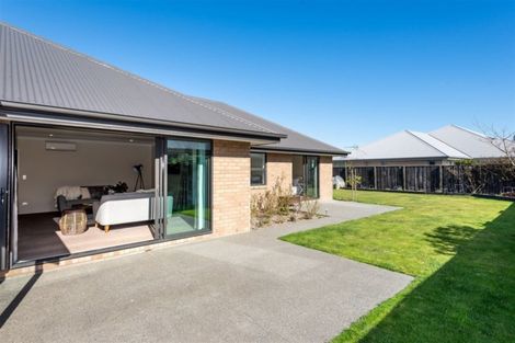 Photo of property in 39 Oakwood Drive, Rangiora, 7400