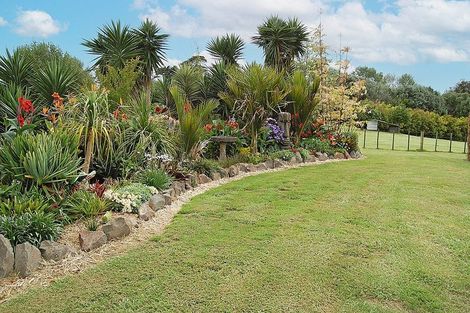 Photo of property in 1104 Oneriri Road, Kaiwaka, 0573