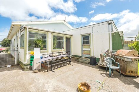 Photo of property in 150 Karaka Street, Castlecliff, Whanganui, 4501