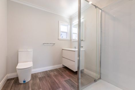 Photo of property in 37 Ross Street, Woodville, 4920