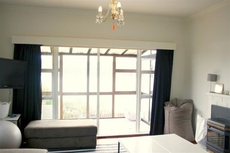 Photo of property in 56 Shelly Bay Road, Maupuia, Wellington, 6022
