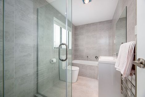 Photo of property in 73a Granville Drive, Massey, Auckland, 0614