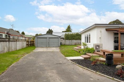 Photo of property in 5 Oak Avenue, Nawton, Hamilton, 3200