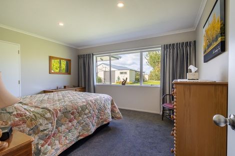 Photo of property in 18 De La Mare Drive, Leamington, Cambridge, 3432