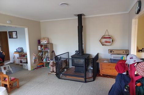 Photo of property in 15 La Perouse Street, Botany Downs, Auckland, 2010