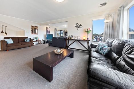 Photo of property in 12 Davita Place, Farm Cove, Auckland, 2012