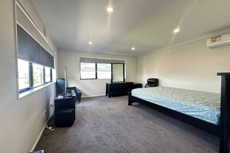 Photo of property in 18 Noia Way, Karaka, Papakura, 2113