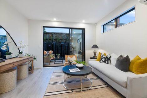 Photo of property in 2/11 Jaemont Avenue, Te Atatu South, Auckland, 0610