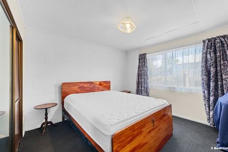 Photo of property in 42 Simons Street, Moturoa, New Plymouth, 4310