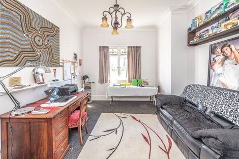 Photo of property in 9 Great North Road, Saint Johns Hill, Whanganui, 4501