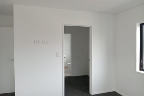 Photo of property in 216b Lake Road, Northcote, Auckland, 0627