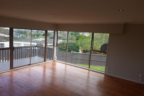 Photo of property in 2/13 Chevis Place, Pakuranga, Auckland, 2010