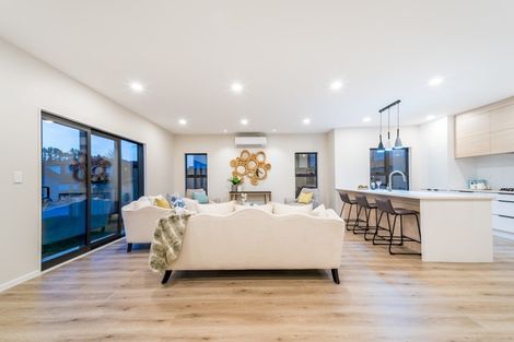 Photo of property in 4 Franheim Crescent, Orewa, 0931