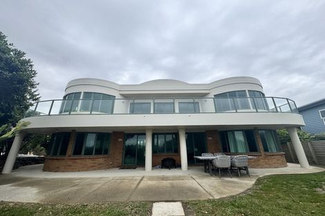 Photo of property in 69 Field Way, Waikanae Beach, Waikanae, 5036