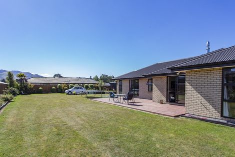 Photo of property in 10 Ruru Place, Oxford, 7430