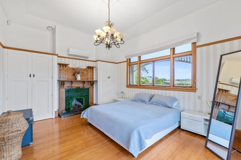 Photo of property in 93 Dyers Pass Road, Cashmere, Christchurch, 8022