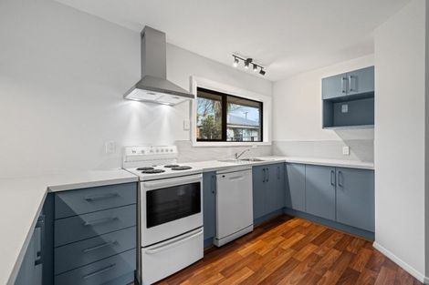 Photo of property in 26 Liverton Crescent, Bishopdale, Christchurch, 8053