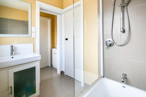 Photo of property in 27 Rutherford Road, Marewa, Napier, 4110