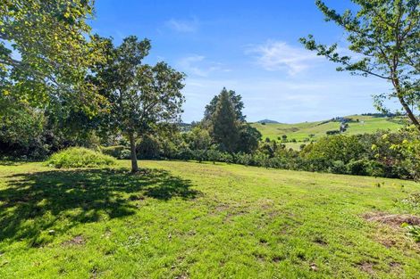 Photo of property in 27 Waikite Road, Welcome Bay, Tauranga, 3112