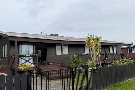 Photo of property in 17 Mona Vale, West Harbour, Auckland, 0618