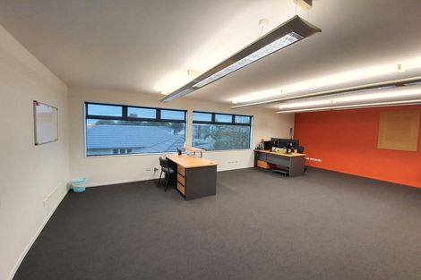 Photo of property in 1/108 Lincoln Road, Henderson, Auckland, 0610